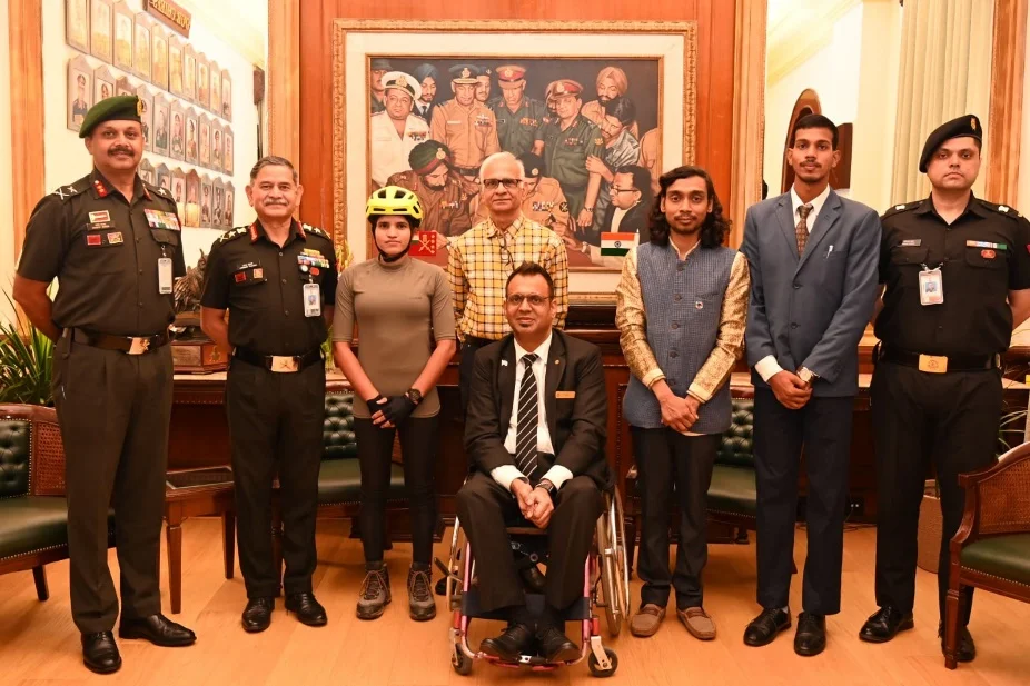 COAS General Manoj Pande Felicitating Apoorv Om