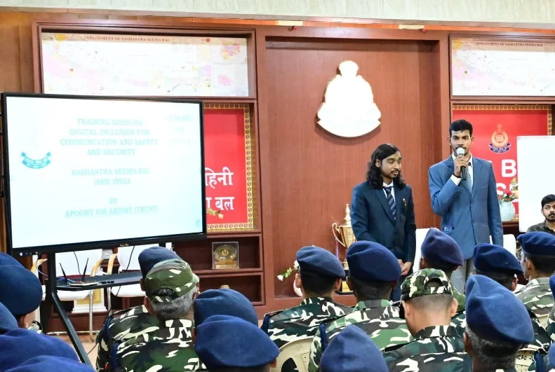 The Director General of the Sashastra Seema Bal, India, agreed to give… — Photograph 4