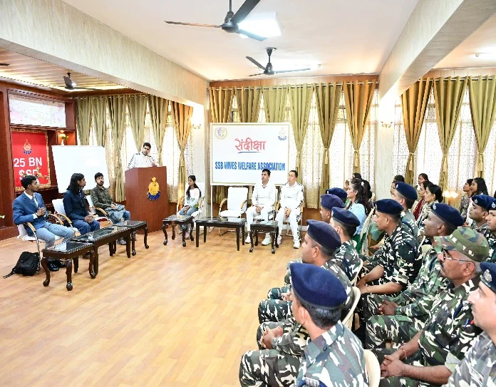 The Director General of the Sashastra Seema Bal, India, agreed to give… — Photograph 5